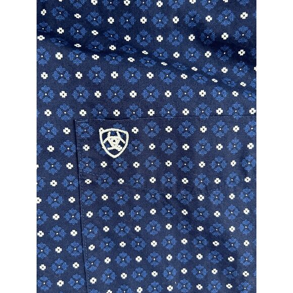 Ariat Western Button Down Size Large, Dark Blue Flower Pattern Casual Dress - Picture 2 of 5